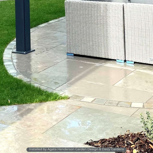 London Stone _ Riven Sandstone Autumn Brown - SETTS