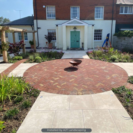 London Stone _ Tumbled Clay Old English - CLAY PAVERS