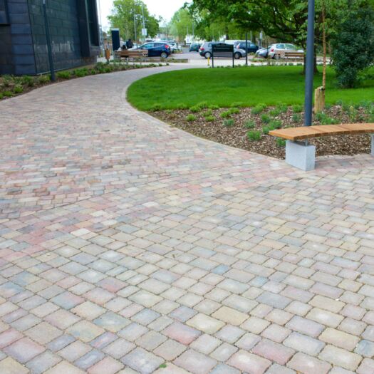 Brett Paving_Concrete 'Alpha Flow Permeable' Autumn Gold-BLOCK PAVING