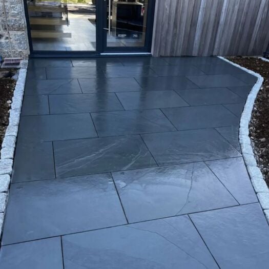 Paving Superstore _ Brazilian Slate 'Select Range' Black - PAVING SLABS