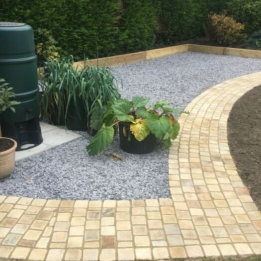 Natural Paving _ Antique Sandstone 'Cobblestone' Calico - SETTS