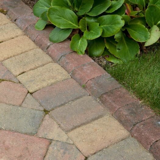 Brett Paving_Concrete 'Drivestyle' Brindle-BLOCK PAVING KERBS