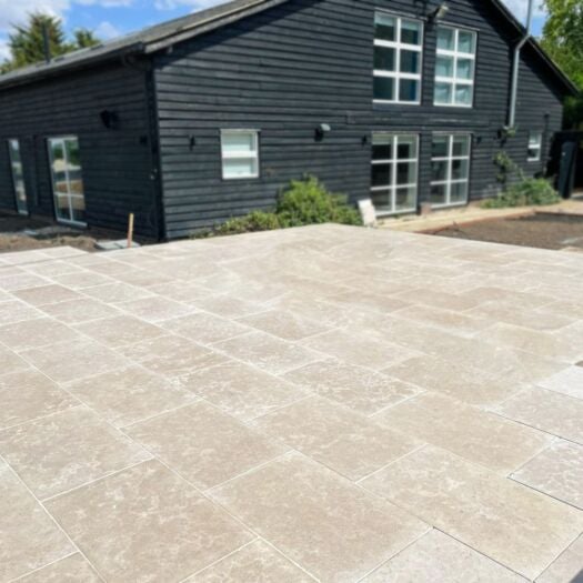 Paving Superstore _ Tumbled & Pre-Sealed Egyptian Limestone 'Ideal Range' Pearl - PAVING SLABS