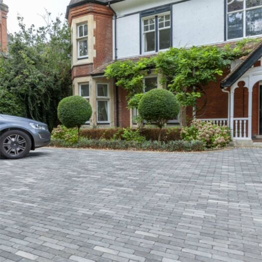 Marshalls Paving _ Limestone 'Farnley' Silver Blue Multi-SETTS