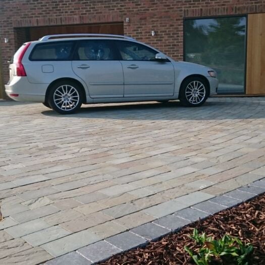 Natural Paving _ Riven Sandstone 'Fossestone' Cinder-BLOCK PAVING