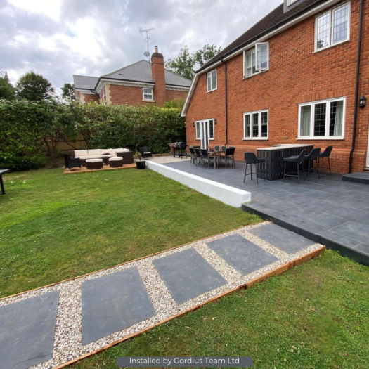 London Stone _ Porcelain Charcoal - PAVING SLABS