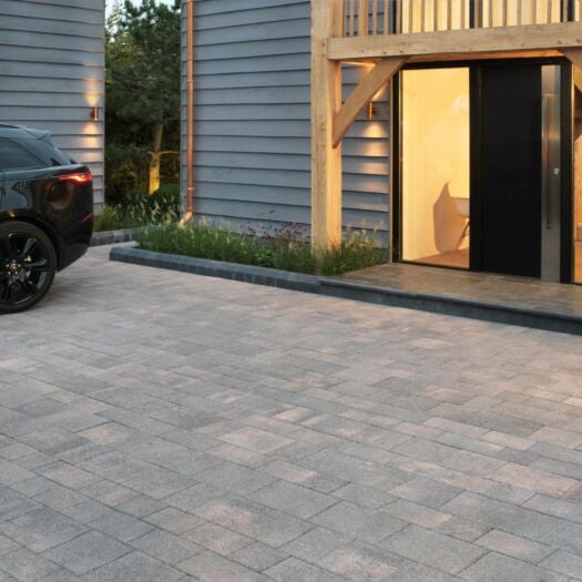Stonemarket Paving _ Concrete 'Medley Driveway' Sierra Coarse - BLOCK PAVING