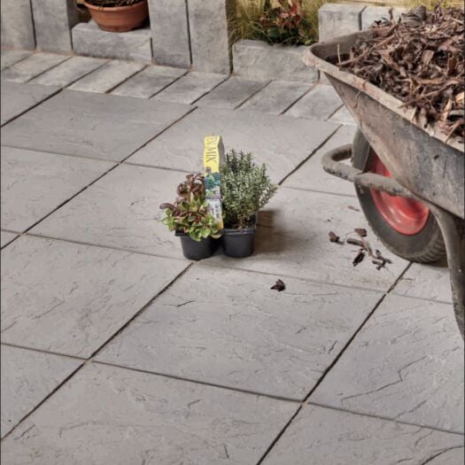 Brett Paving _ Concrete 'Stamford' Riven - New Charcoal - PAVING SLABS