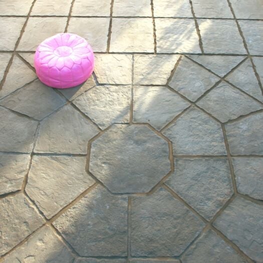 Bowland Stone_Concrete 'Stratford' Antique Grey-PAVING OCTAGON FEATURE KITS