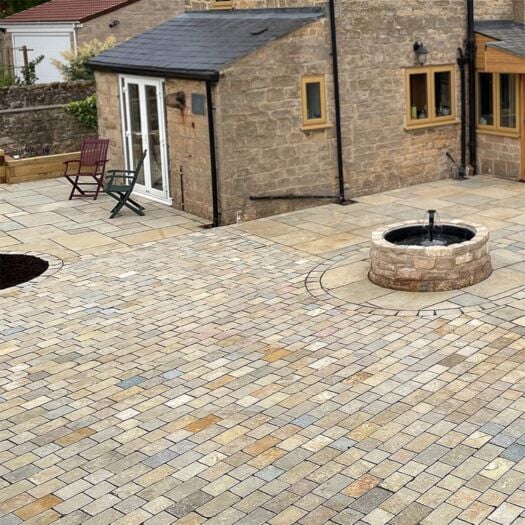 Paving Superstore _ Tumbled Limestone 'Ideal Range' Yellow - SETTS