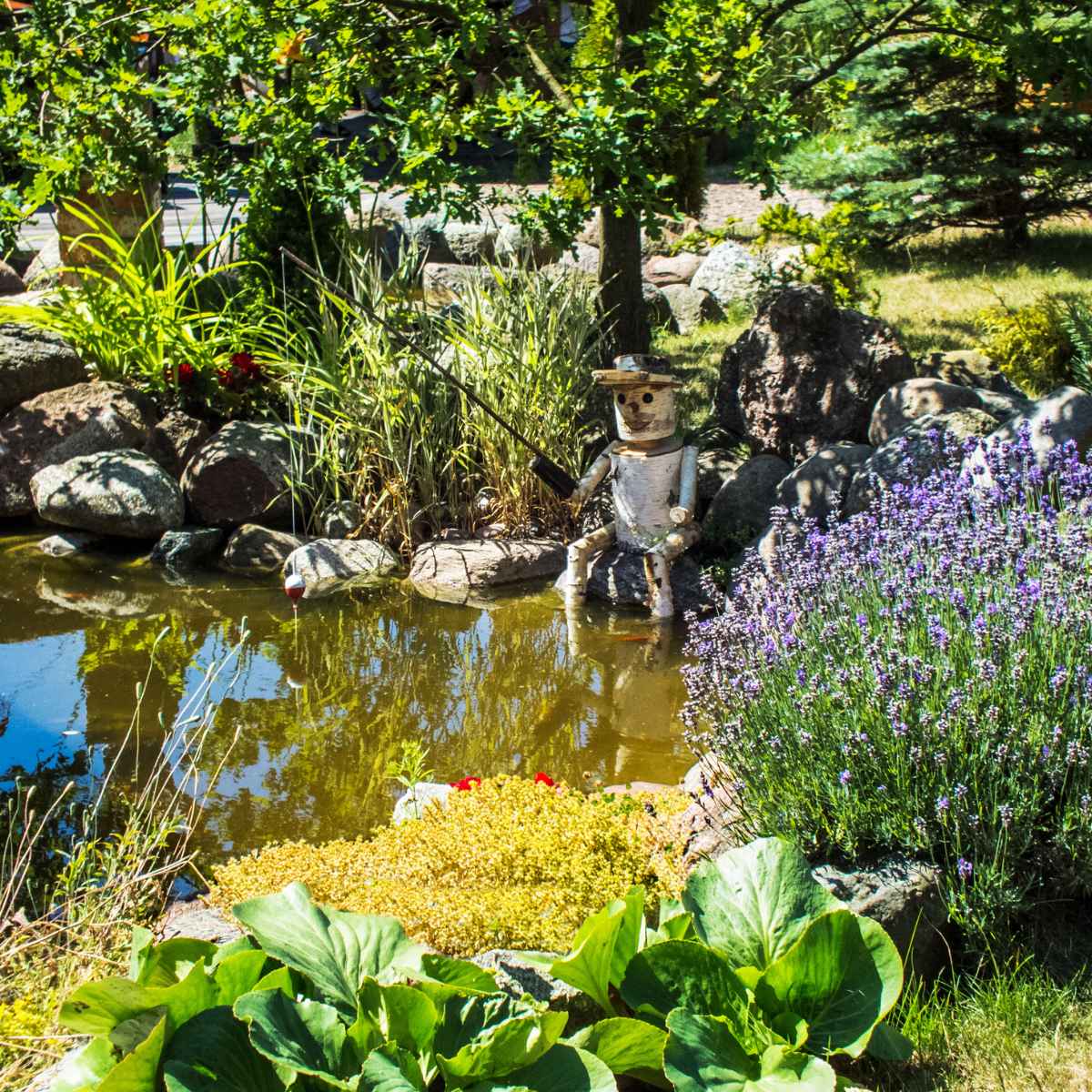 5 Ideas For Garden Pond Designs