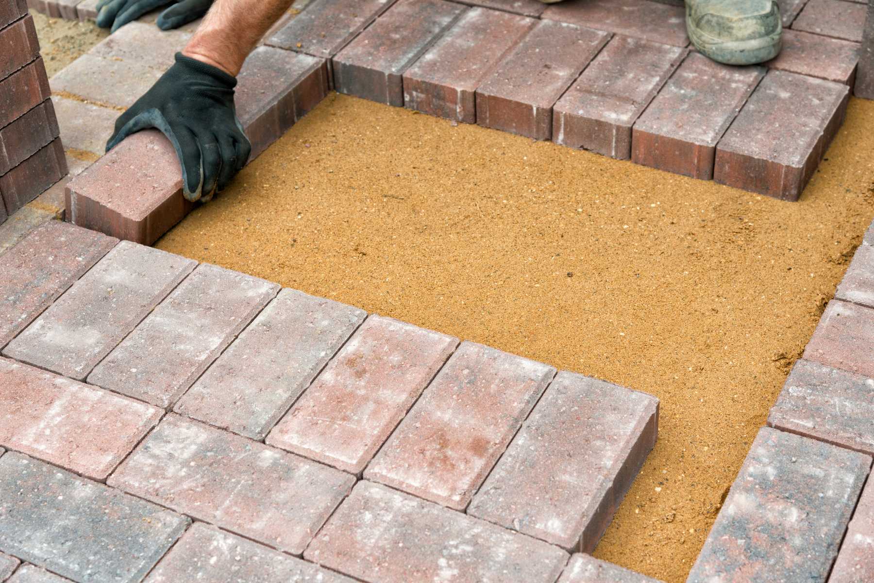 How To Lay Block Paving (Do's & Don'ts)