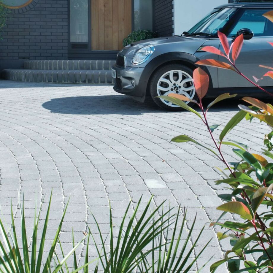 5 Ways to use Driveway Design to Enhance your Home's Value